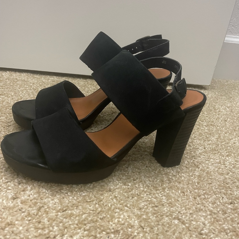 Paul Green pumps
